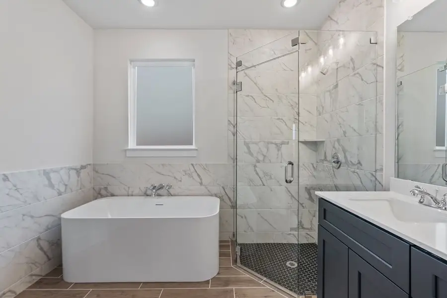 Representative furnished interior of a home built from the Lexington 2012 S 3CG by Saratoga Homes in Enclave at Cele, Pflugerville (Image 7).