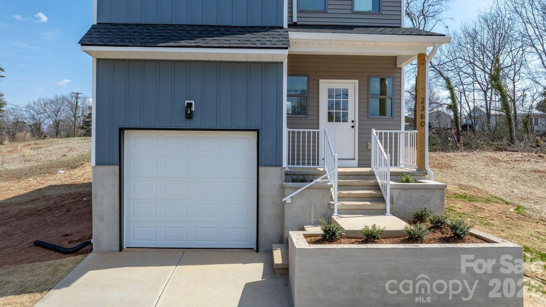 Exterior details and patio area of a home in , Catawba (Image 3).