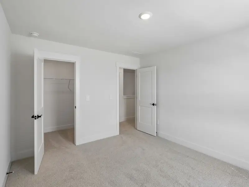 Spacious, unfurnished interior of a new home in Watkins Glen, Raleigh (Image 24). Spacious, unfurnished interior of a new home in Watkins Glen, Raleigh (Image 24).