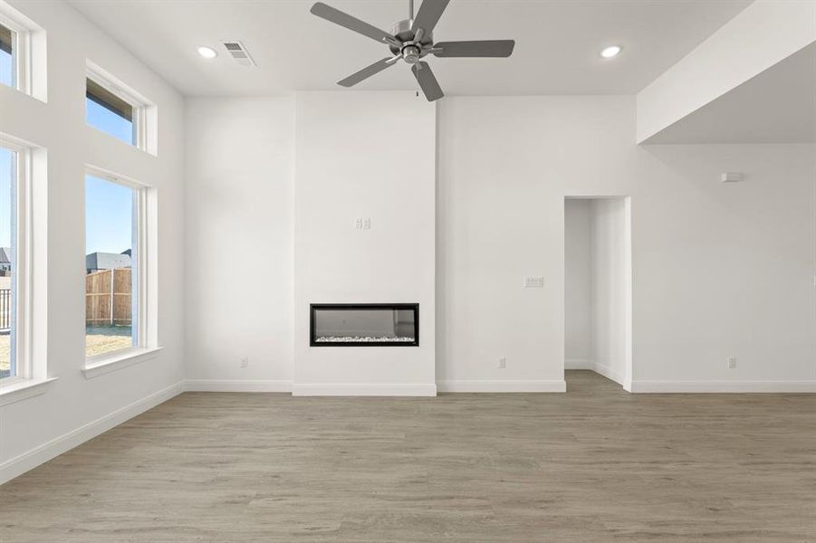 14_16. 1431 Kirkdale - Family (2)