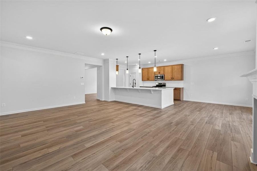 Spacious, unfurnished interior of a new home in Jones Ridge, Dallas (Image 26).