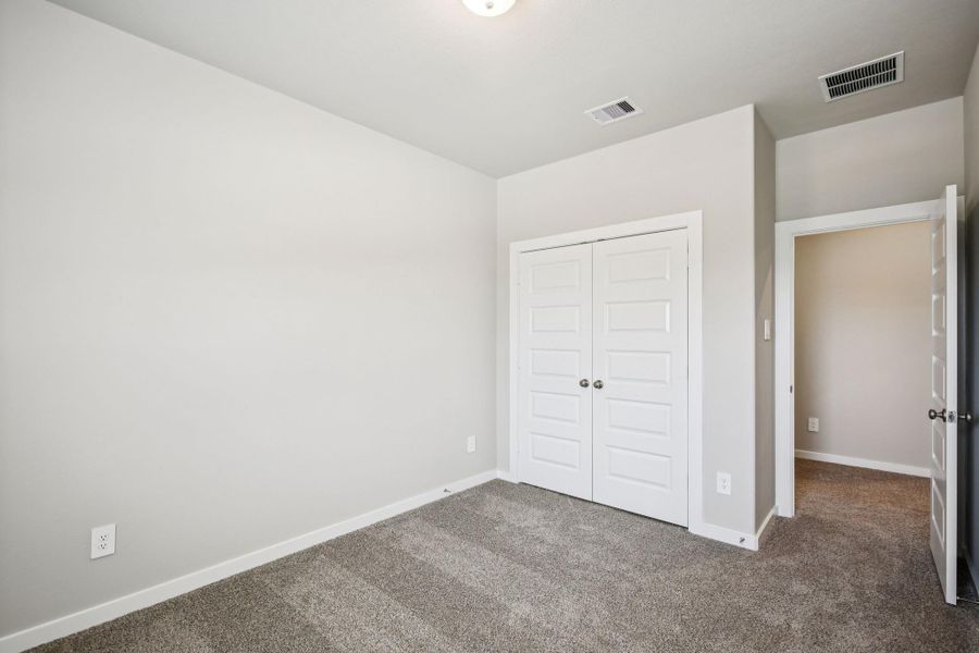 Photo is not of the actual home but is an inspirational photo of builder’s model home and may depict options, furnishings, and/or decorator features that are not included. Photo is not of the actual home but is an inspirational photo of builder’s model home and may depict options, furnishings, and/or decorator features that are not included.