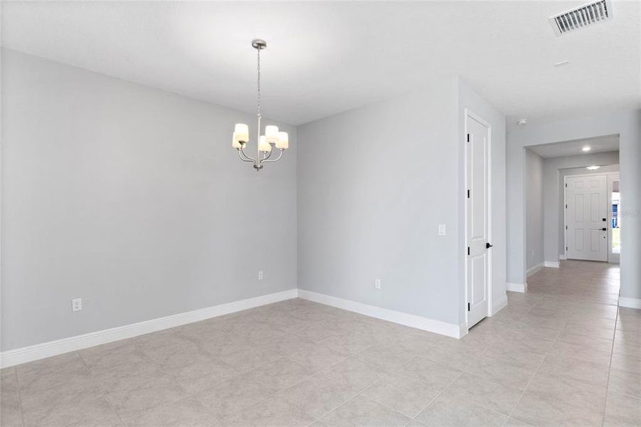 Spacious, unfurnished interior of a new home in Hills of Minneola, Minneola (Image 21).