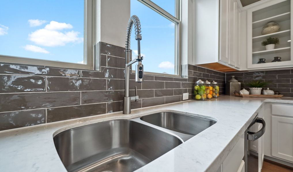 Double sink in kitchen