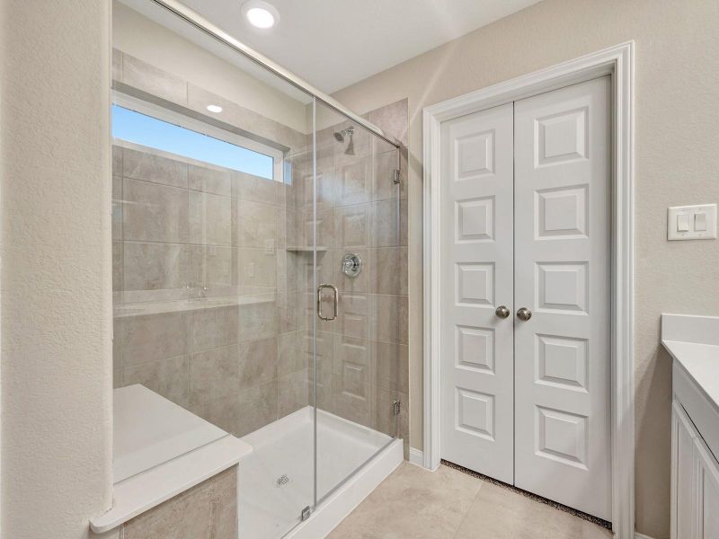 Furnished interior view inside a new home in , Conroe (Image 11).