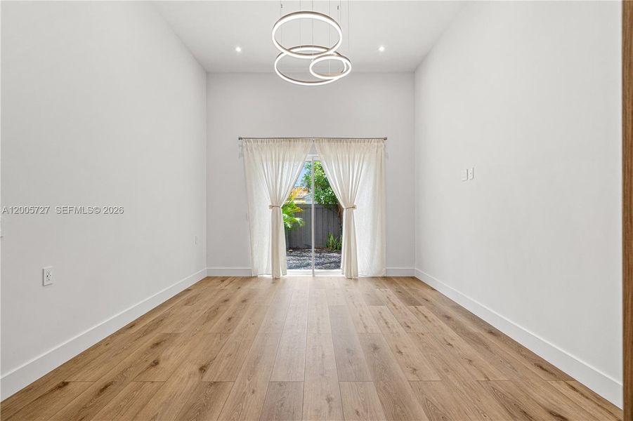 Spacious, unfurnished interior of a new home in , Hallandale Beach (Image 19).