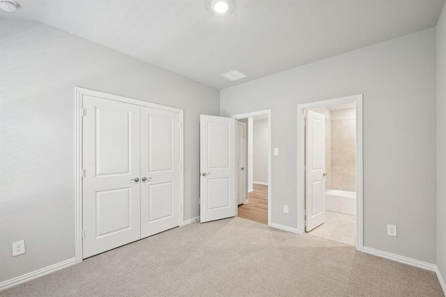 Photo is not of the actual home, but is an inspirational photo of builder’s model home and may depict options, furnishings, and/or decorator features that are not included. Photo is not of the actual home, but is an inspirational photo of builder’s model home and may depict options, furnishings, and/or decorator features that are not included.