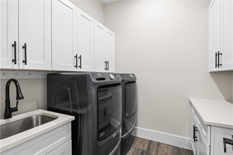 Close-up of interior finishes inside a home in , Cape Coral (Image 20). Close-up of interior finishes inside a home in , Cape Coral (Image 20).