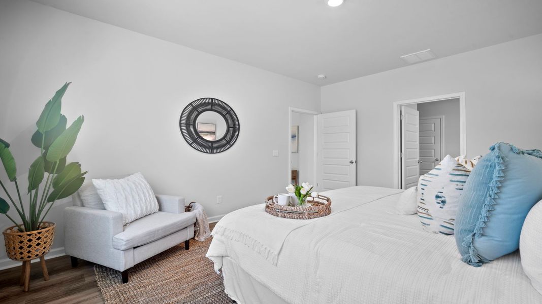 Furnished interior view inside a new home in Fernhill Farms, Statesboro (Image 20). Furnished interior view inside a new home in Fernhill Farms, Statesboro (Image 20).