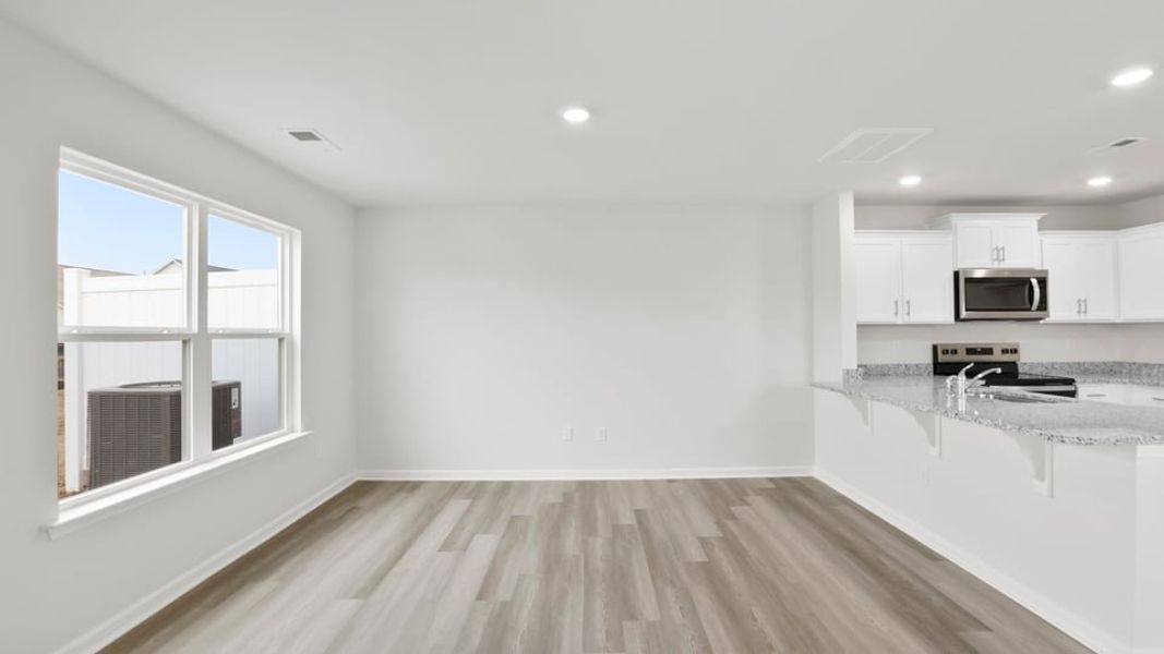Spacious, unfurnished interior of a new home in Covington Village, Greer (Image 16).
