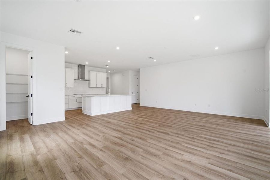Spacious, unfurnished interior of a new home in North River Ranch, Parrish (Image 29).