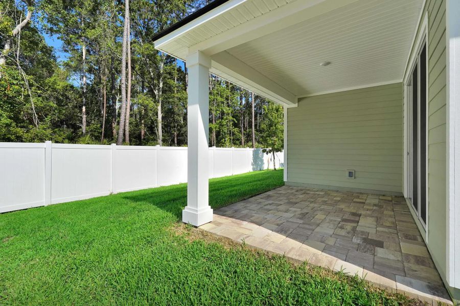 The Hilton II Outdoor Living Area The Hilton II Outdoor Living Area