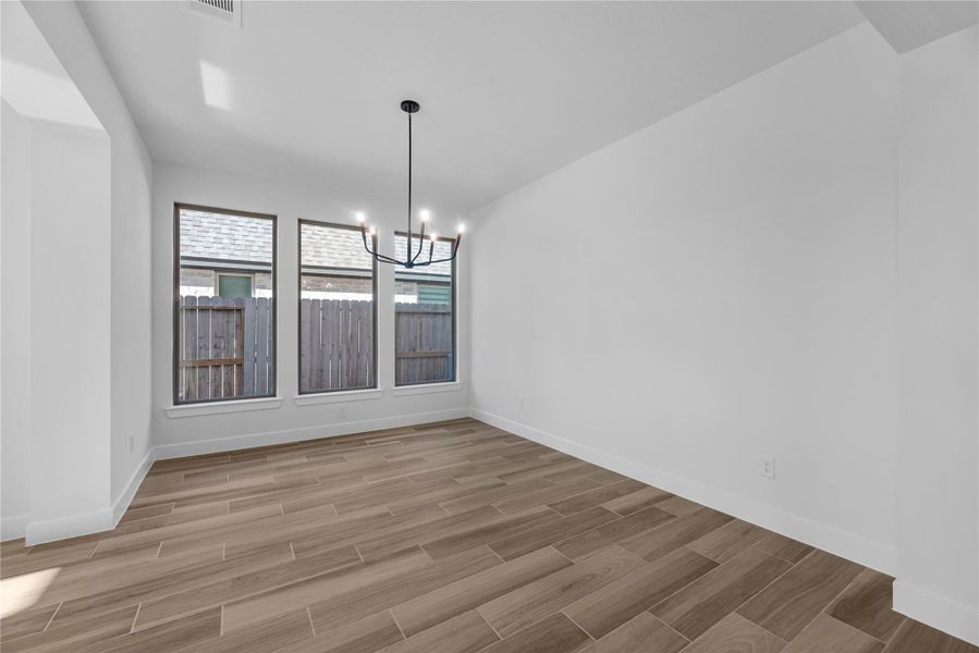 Representative image. Features, selections and colors may vary.