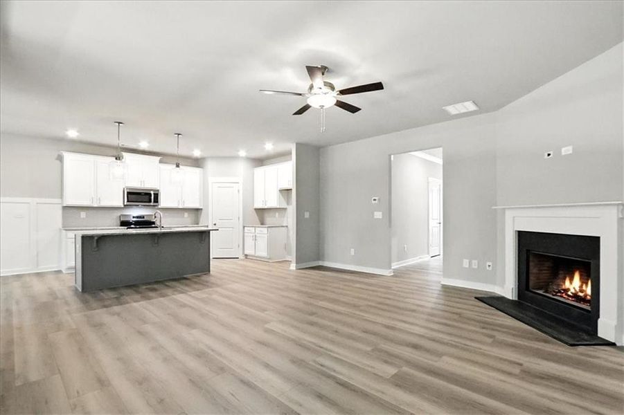 Spacious, unfurnished interior of a new home in Traditions of Braselton, Jefferson (Image 49).