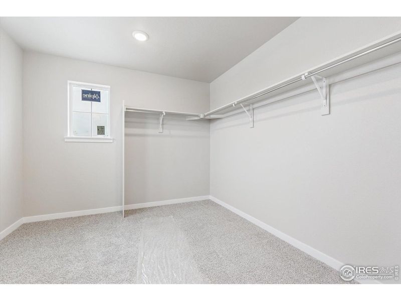 Spacious, unfurnished interior of a new home in The Overlook at Johnstown Farms, Johnstown (Image 19).