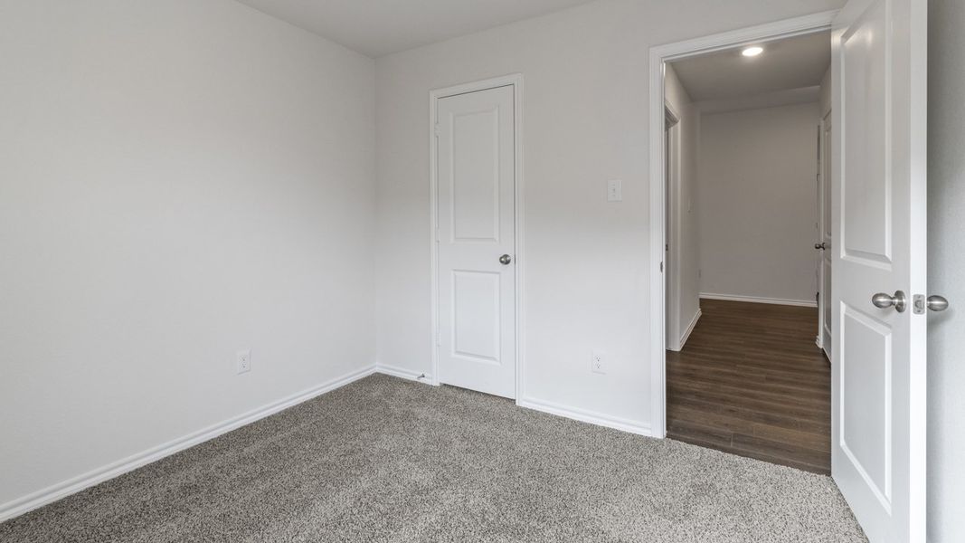 Spacious, unfurnished interior of a new home in Creeks at Burnett Trail, Canton (Image 10).