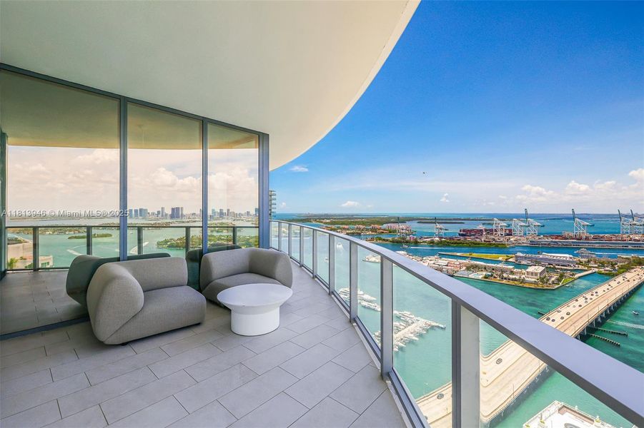 Furnished interior view inside a new home in Five Park, Miami Beach (Image 13).