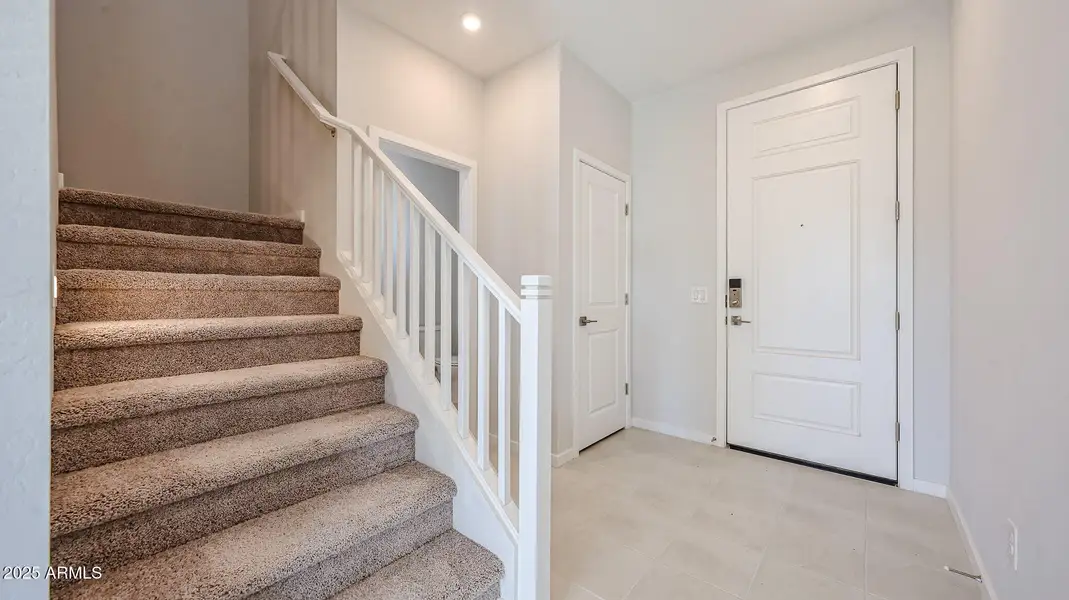 05_2-story-home-for-sale-surprise-AZ_Rea