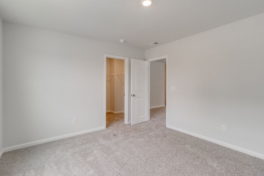 Spacious, unfurnished interior of a new home in Bluefield, Lexington (Image 34). Spacious, unfurnished interior of a new home in Bluefield, Lexington (Image 34).