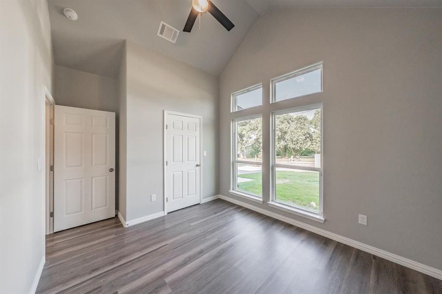 Spacious, unfurnished interior of a new home in , Fort Worth (Image 31).
