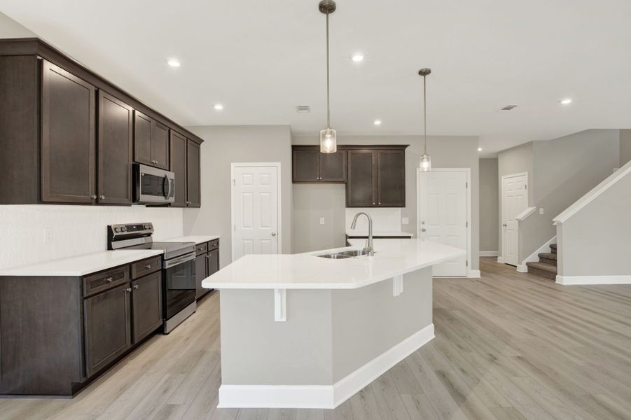 Hudson Plan Modern Kitchen | Large Island & Open Layout