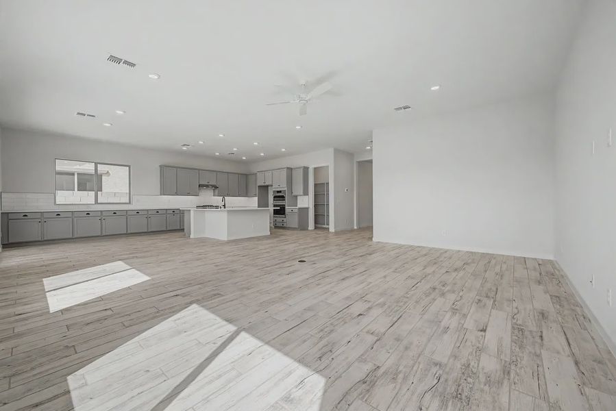 Spacious, unfurnished interior of a new home in Valencia at Granite Vista, Waddell (Image 18). Spacious, unfurnished interior of a new home in Valencia at Granite Vista, Waddell (Image 18).