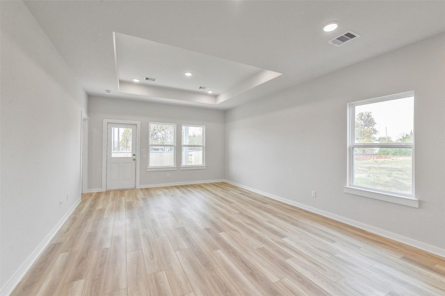 Spacious, unfurnished interior of a new home in Windmill Estates, Magnolia (Image 31). Spacious, unfurnished interior of a new home in Windmill Estates, Magnolia (Image 31).