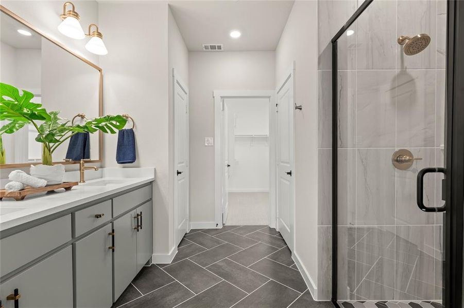 Furnished interior view inside a new home in Cottonwood Creek, Wylie (Image 24).