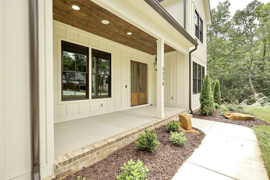 Exterior details and patio area of a home in Hidden River, Signal Mountain (Image 36). Exterior details and patio area of a home in Hidden River, Signal Mountain (Image 36).