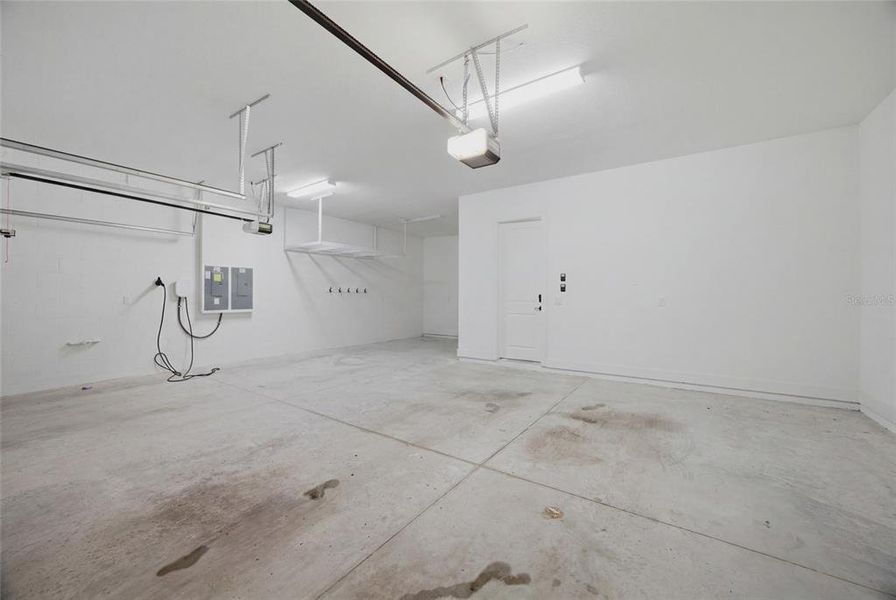 Spacious, unfurnished interior of a new home in , Zephyrhills (Image 27). Spacious, unfurnished interior of a new home in , Zephyrhills (Image 27).