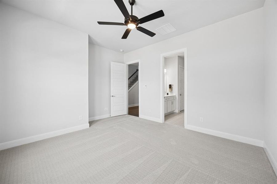 Spacious, unfurnished interior of a new home in The Retreat at Harvest, Argyle (Image 16). Spacious, unfurnished interior of a new home in The Retreat at Harvest, Argyle (Image 16).