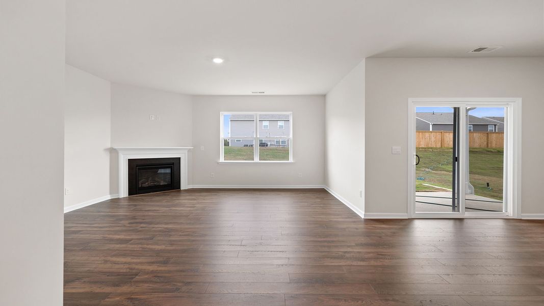 Spacious, unfurnished interior of a new home in Durbin Meadows Traditions, Fountain Inn (Image 25).