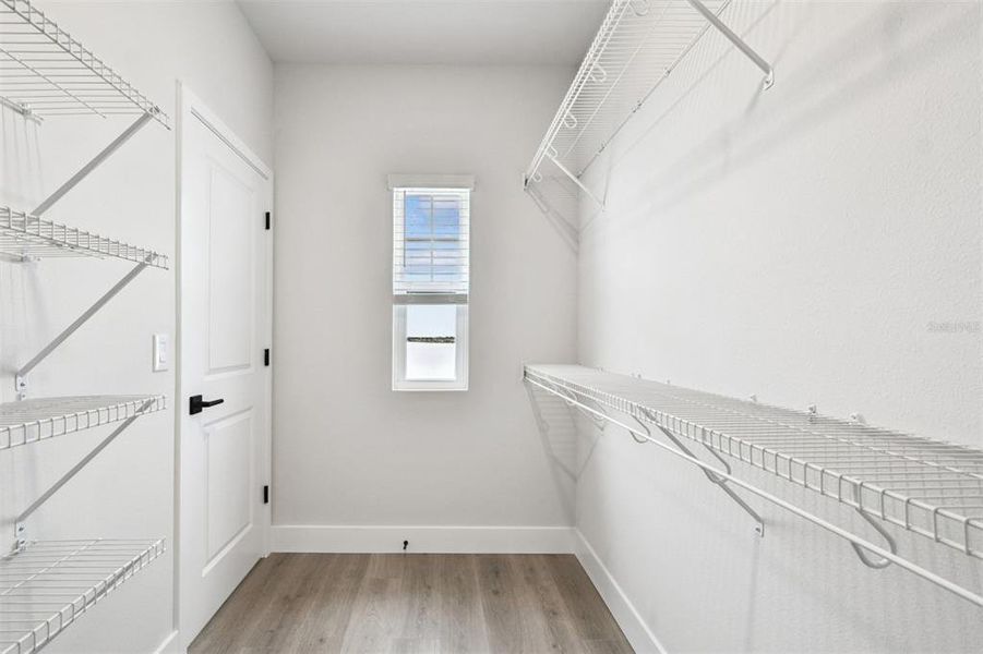 Spacious, unfurnished interior of a new home in , Sarasota (Image 45).