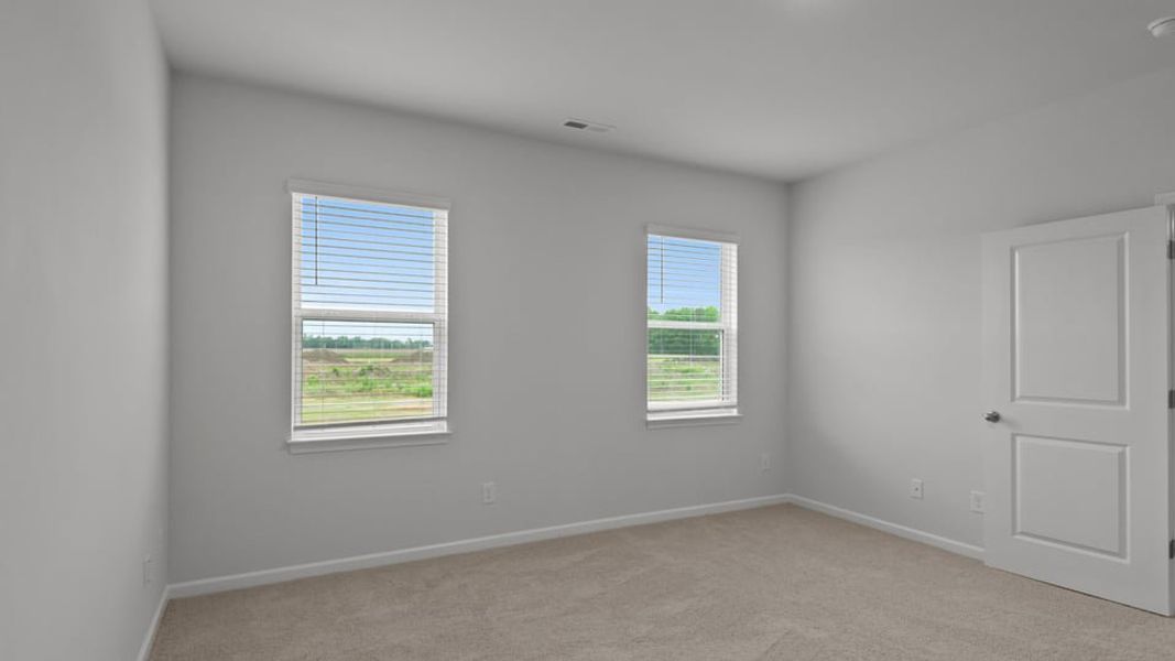 Spacious, unfurnished interior of a new home in Cambridge Park, Mebane (Image 14).