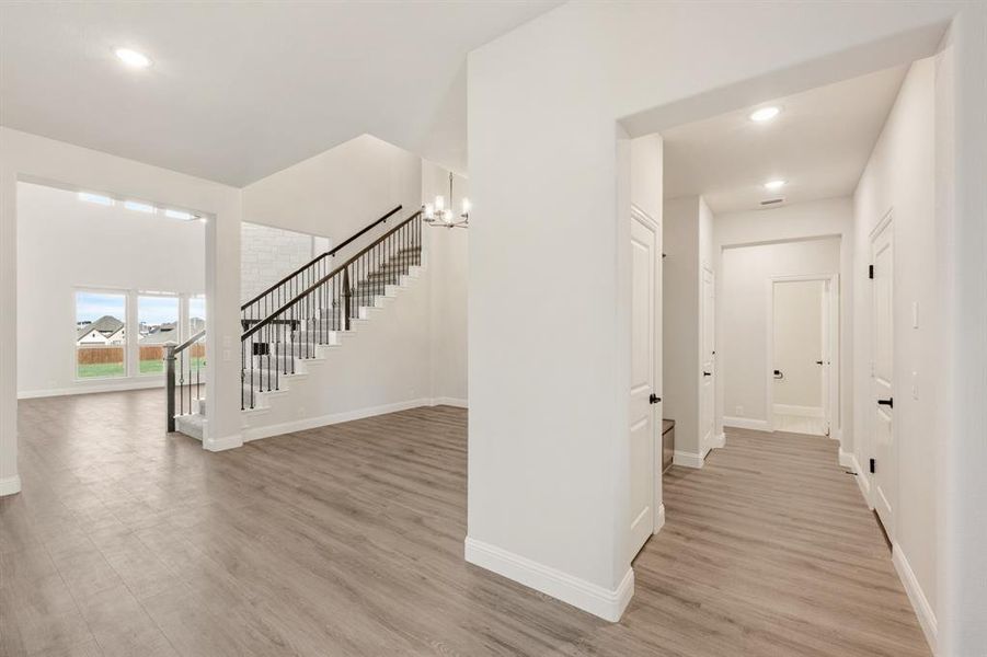 Spacious, unfurnished interior of a new home in Coyote Crossing, Godley (Image 28).