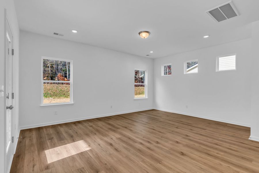Spacious, unfurnished interior of a new home in Marlin Pointe, White House (Image 8). Spacious, unfurnished interior of a new home in Marlin Pointe, White House (Image 8).