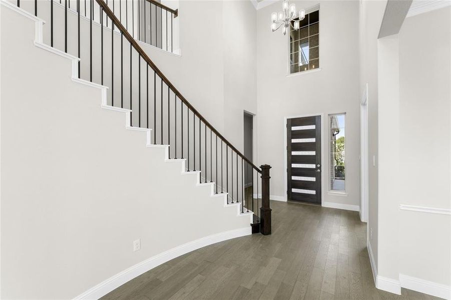 4524 Sky Harbor  Entry