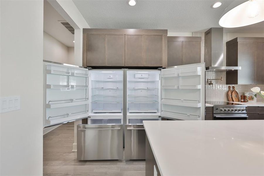 Furnished interior view inside a new home in , Tampa (Image 52).