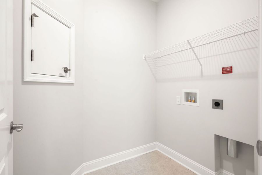 Spacious, unfurnished interior of a new home in Del Webb Savannah at Heartwood, Richmond Hill (Image 18).