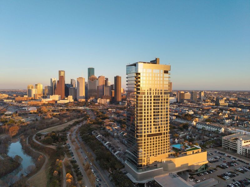Condo located in Houston, TX showcasing its design and architecture (Image 4).