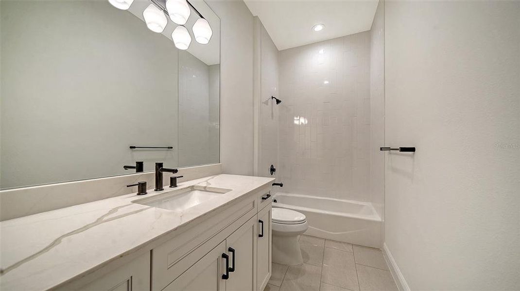 Furnished interior view inside a new home in Tideline, Bradenton (Image 15).