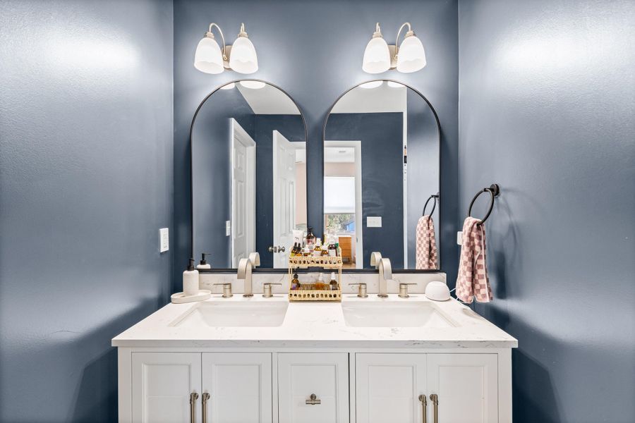 Furnished interior view inside a new home in , Hanahan (Image 12).