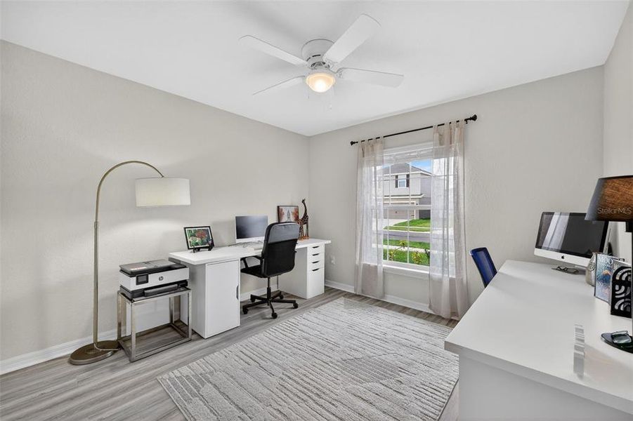 Furnished interior view inside a new home in Ridgewood, Riverview (Image 25).