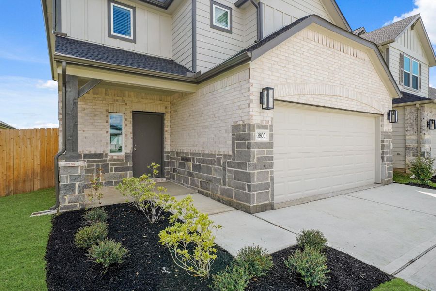 Exterior details and patio area of a home in , Houston (Image 11). Exterior details and patio area of a home in , Houston (Image 11).