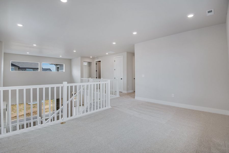 Spacious, unfurnished interior of a new home in The Aurora Highlands, Aurora (Image 27). Spacious, unfurnished interior of a new home in The Aurora Highlands, Aurora (Image 27).
