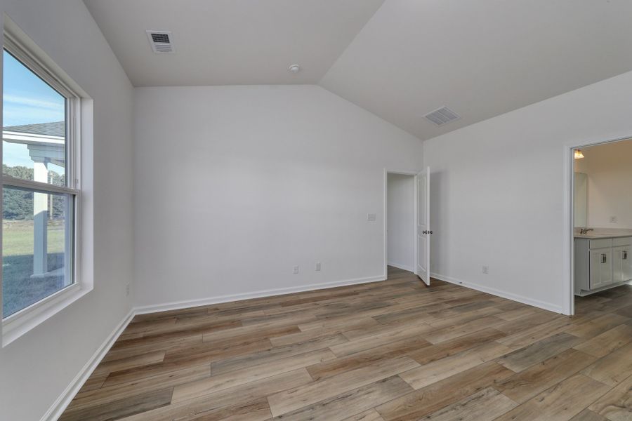 Spacious, unfurnished interior of a new home in Garden Grove, Conway (Image 32).