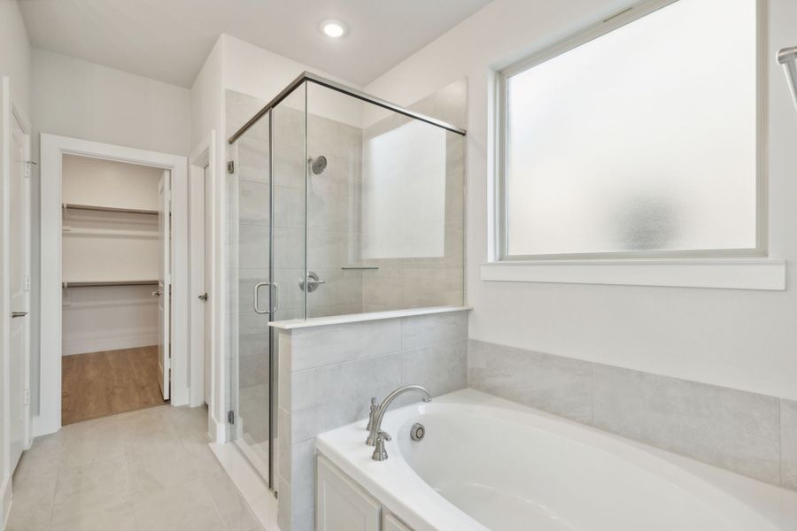 Representative furnished interior of a home built from the Dove by Centre Living Homes in Dove Hollow, Waxahachie (Image 10).