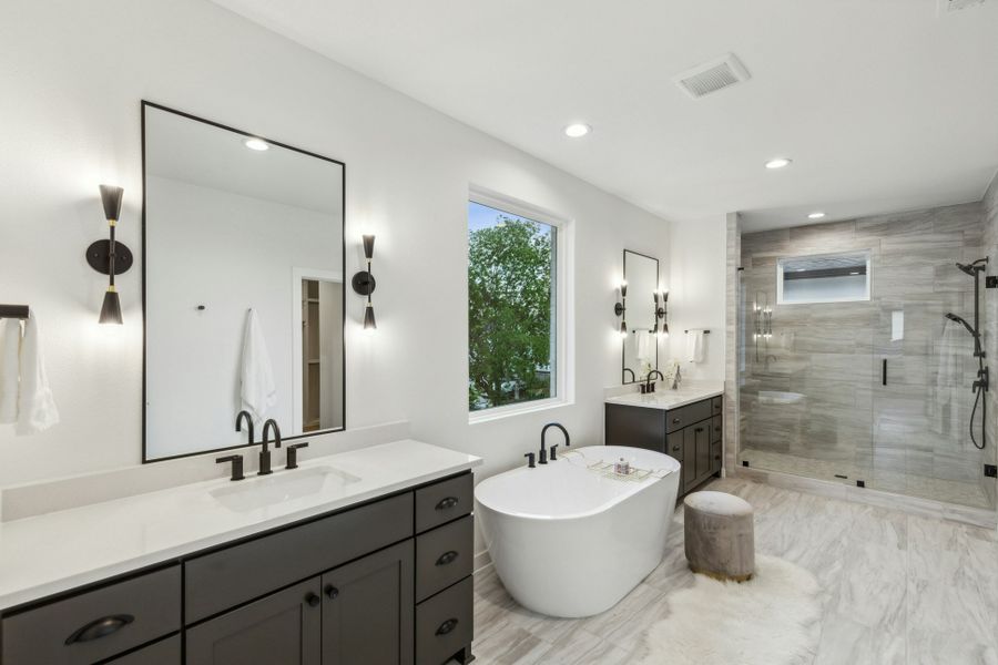 Furnished interior view inside a new home in , Dallas (Image 49).