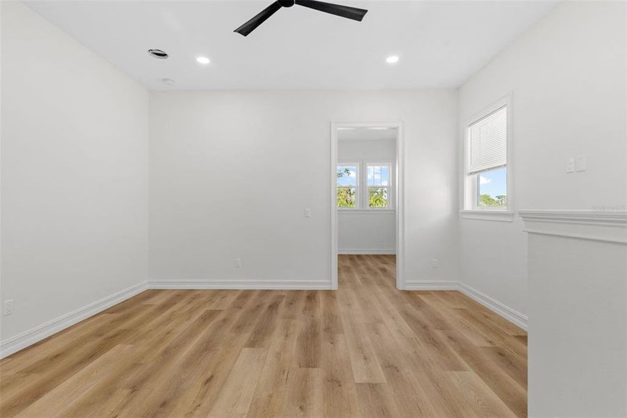 Spacious, unfurnished interior of a new home in , St. Petersburg (Image 38).