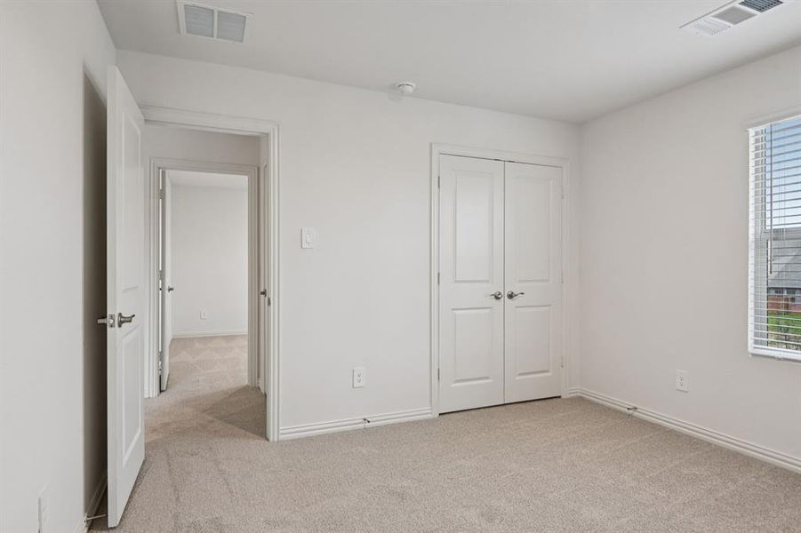 Spacious, unfurnished interior of a new home in Lakehaven - Spring Series, Farmersville (Image 31).